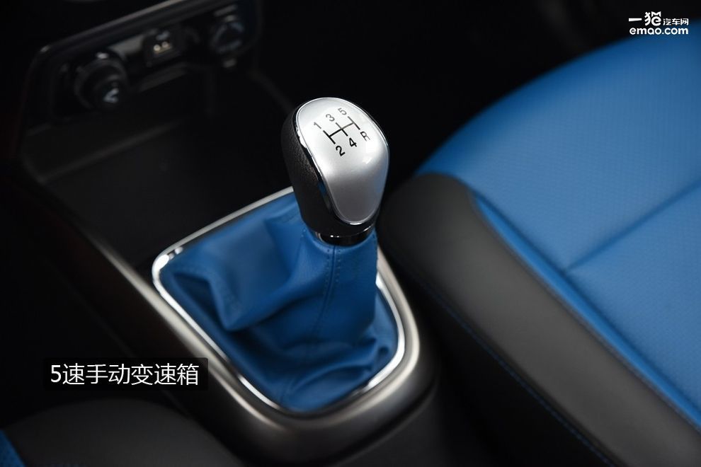 沉浸式体验2022款长安cs15,新长安cs15深度测评