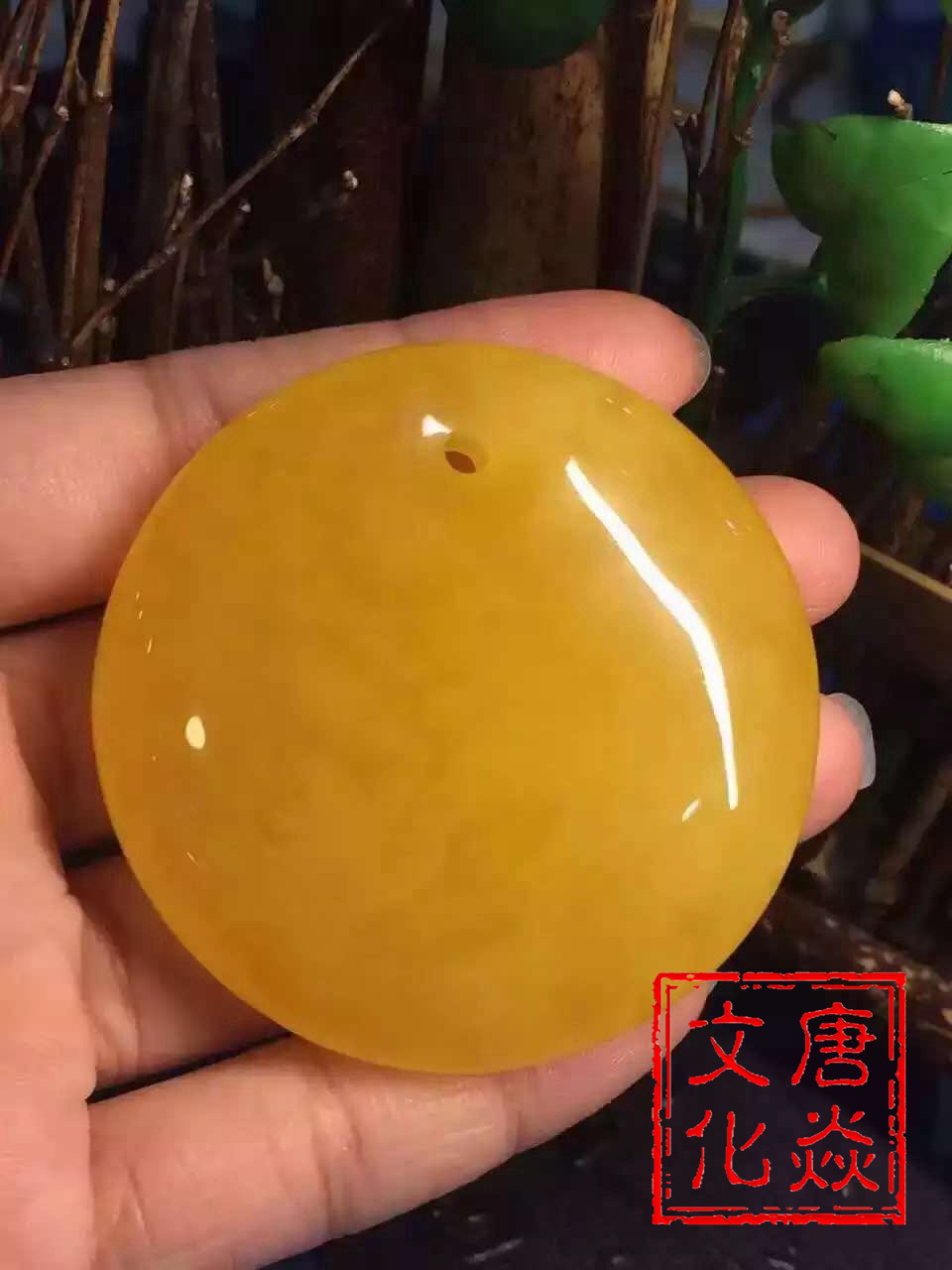 蜜蜡的寓意和象征风水,鸡油红和鸡油黄蜜蜡图片
