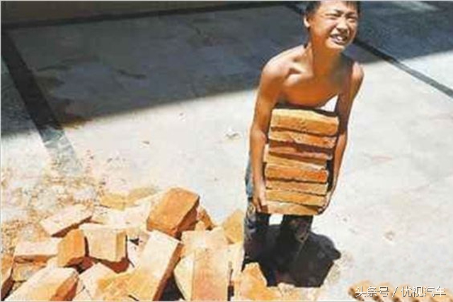 奔驰二手跑车15万推荐,10万能买到的二手奔驰