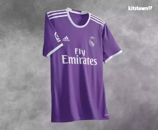 皇马新赛季紫色球衣,皇马球员与巴萨球员换球衣