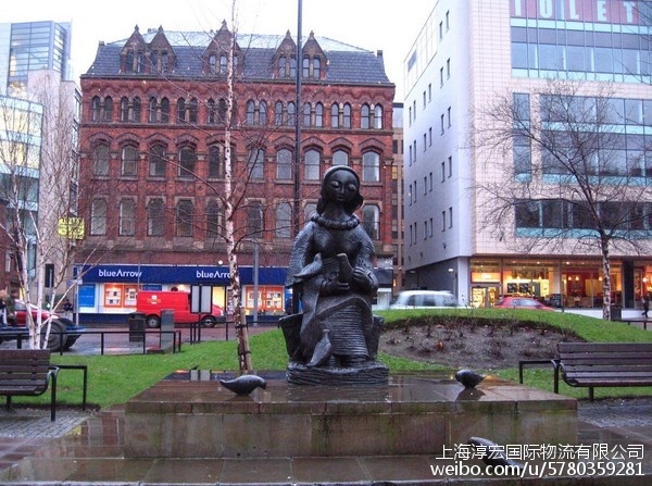 曼彻斯特下起红茶雨,曼彻斯特的夜景