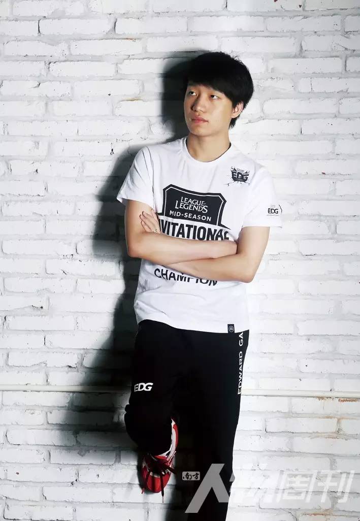 靠打游戏赚生活费,靠打游戏吃饭