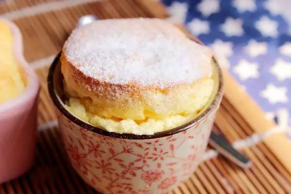 马卡龙蓝色法式,法式马卡龙和意式马卡龙的差别