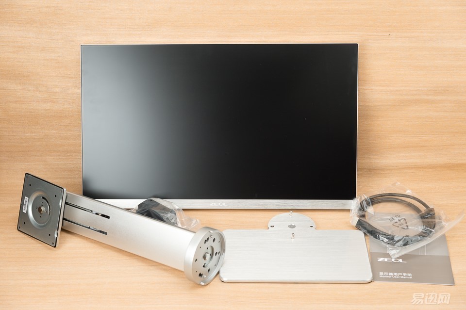 外壳和显示效果一样都是硬货——ZEOLS241显示器评测