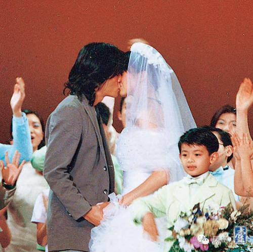 郑伊健甩邵美琪牵手梁咏琪,郑伊健和邵美琪梁咏琪