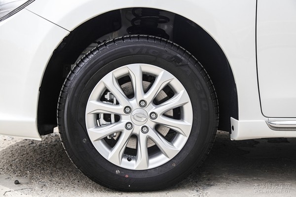 广汽传祺ga3s视界手动精英版,广汽传祺ga3s视界1.6l手动豪华版