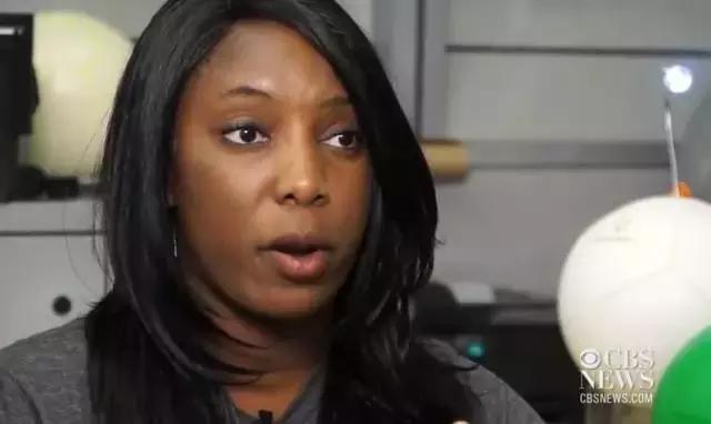 她用一个足球，解决了非洲家庭的供电难题。