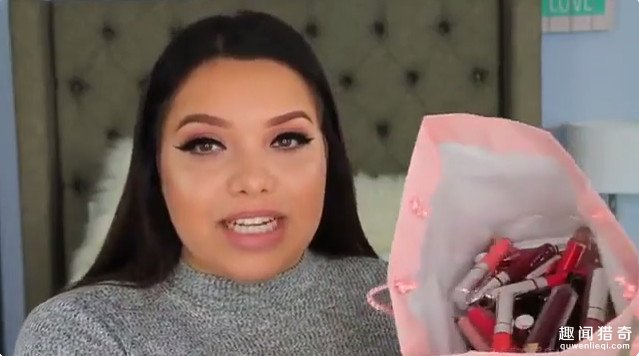 涂100层唇釉试色,涂100层口红的效果