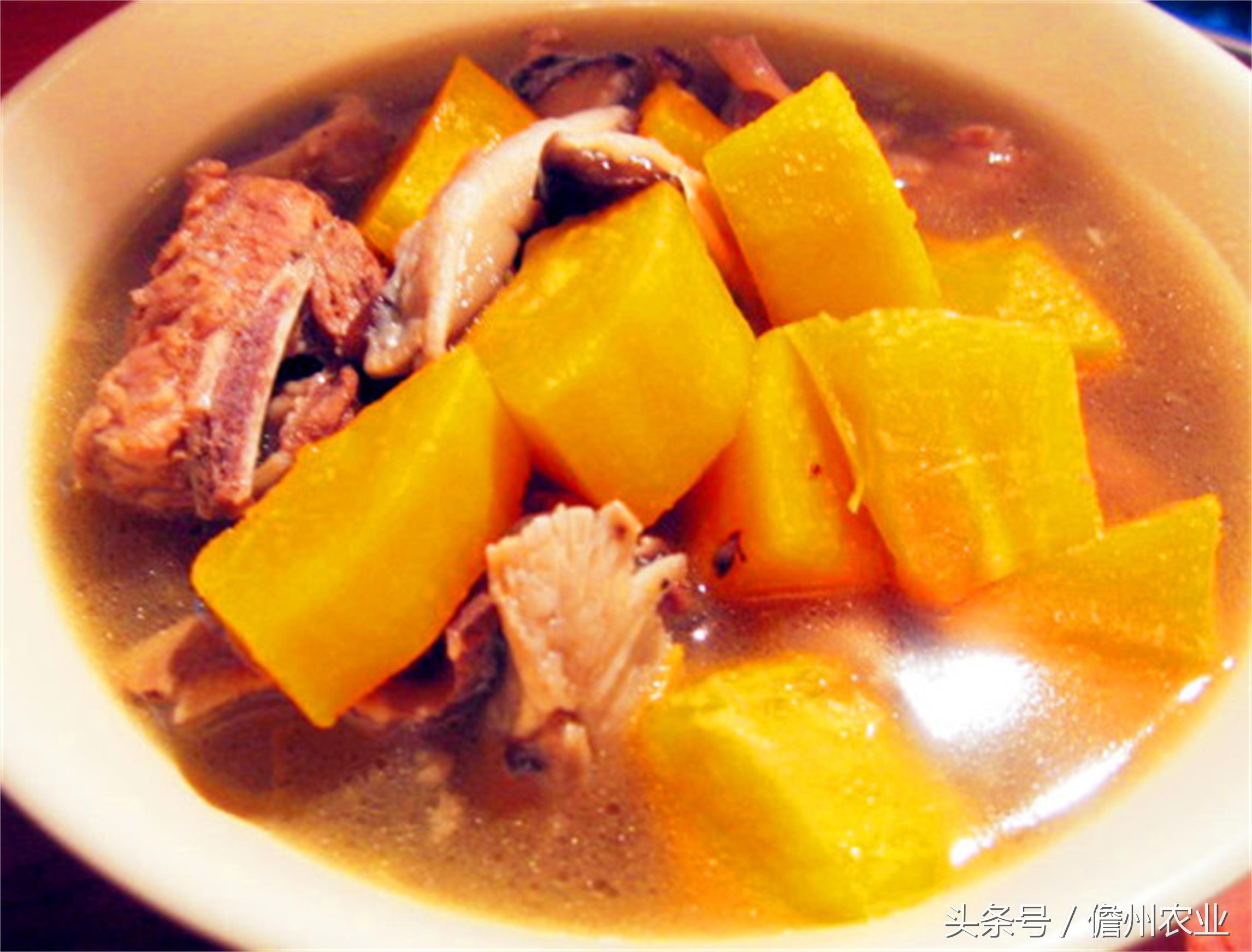 木瓜排骨汤是凉性的吗,木瓜莲子排骨汤的做法