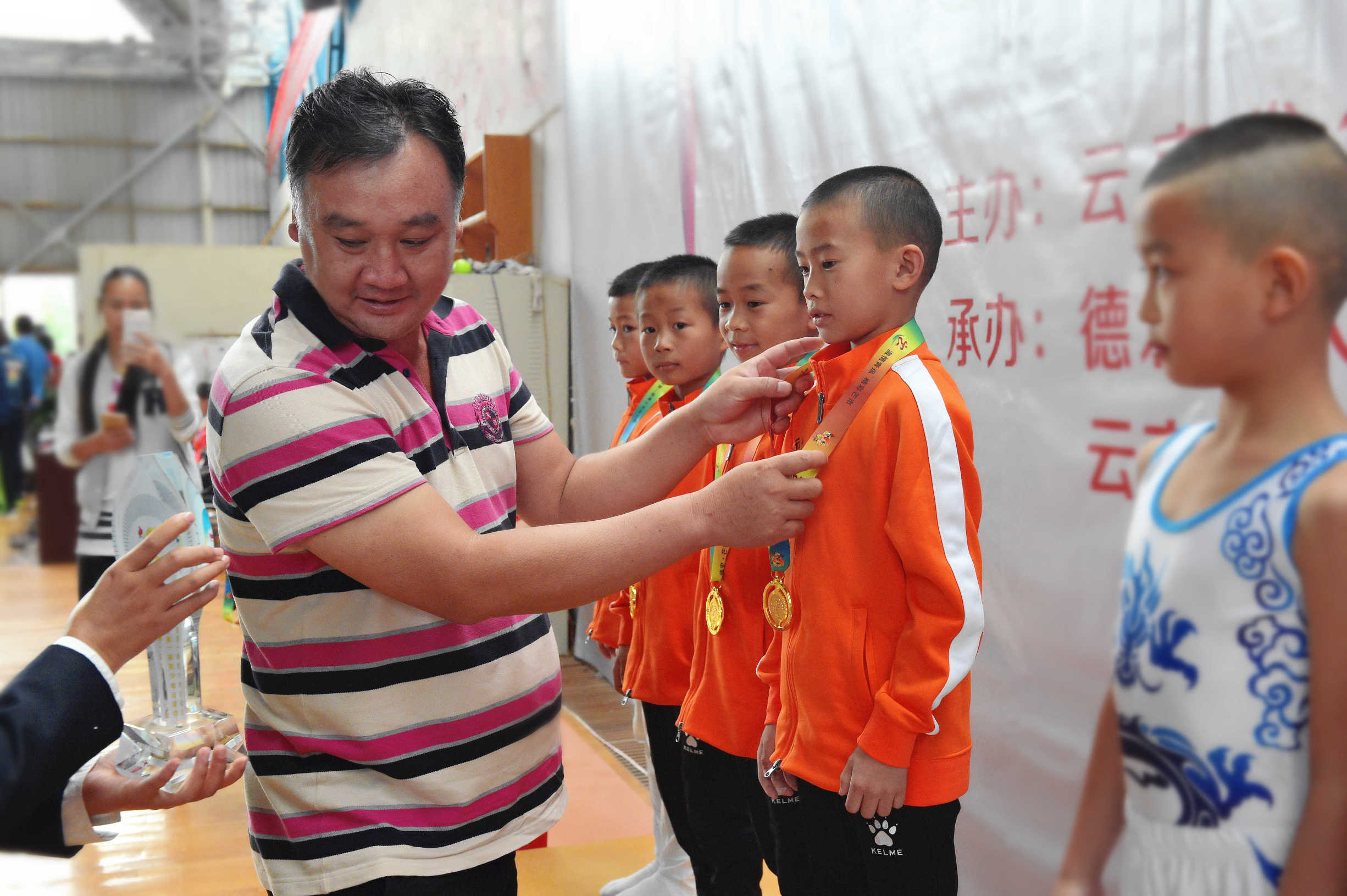 芒市体操队在省青运会上勇夺三冠