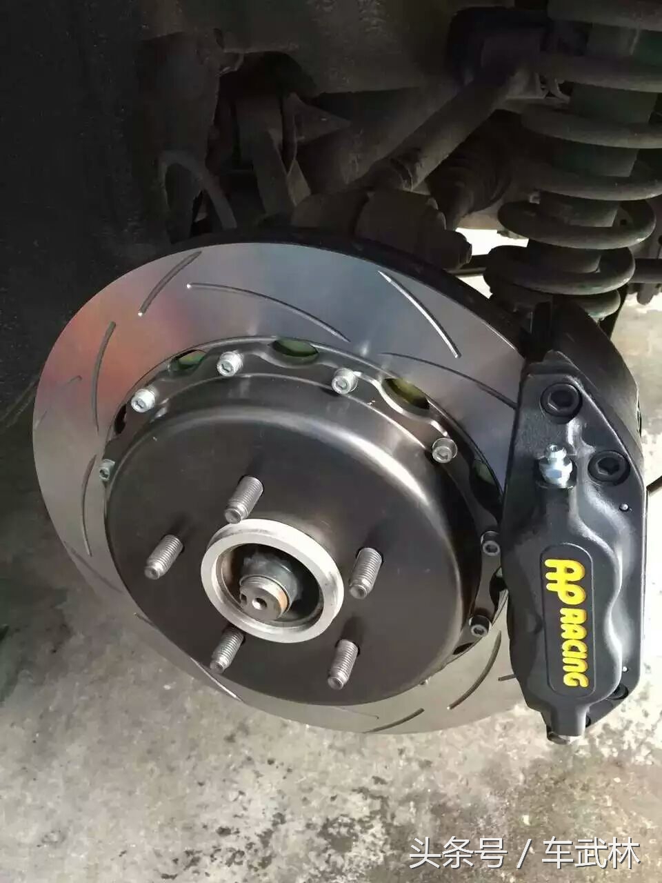 锐志装正品ap卡钳,锐志安装f50刹车卡钳