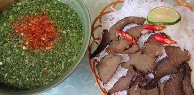 云南人吃饭蘸水,我们云南人吃啥都必须配这碗蘸水