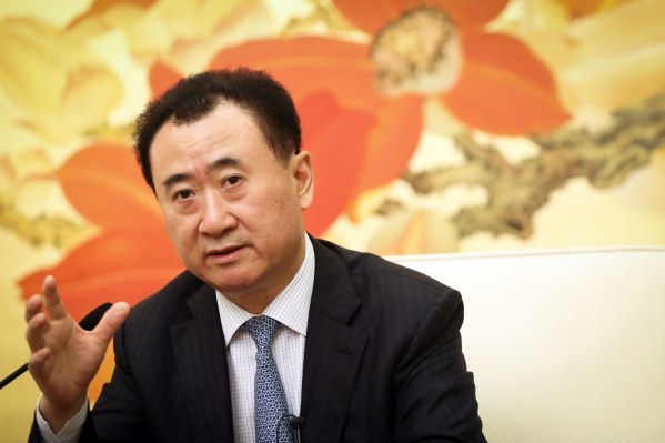 中国体育明星年薪前十名,张近东王健林谁更有钱