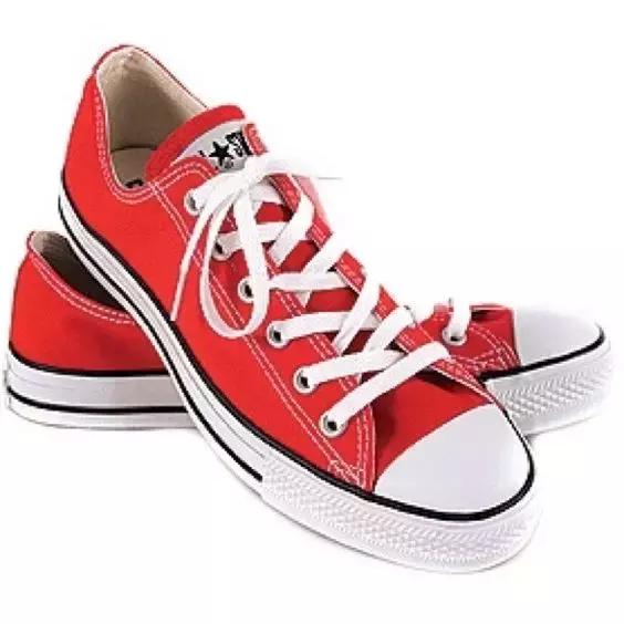 球鞋/最爱脚下那抹红，今夏潮人都得踩个它