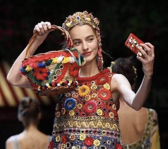 有了这份「夏日买包小指南」，我不会死在这个夏天了