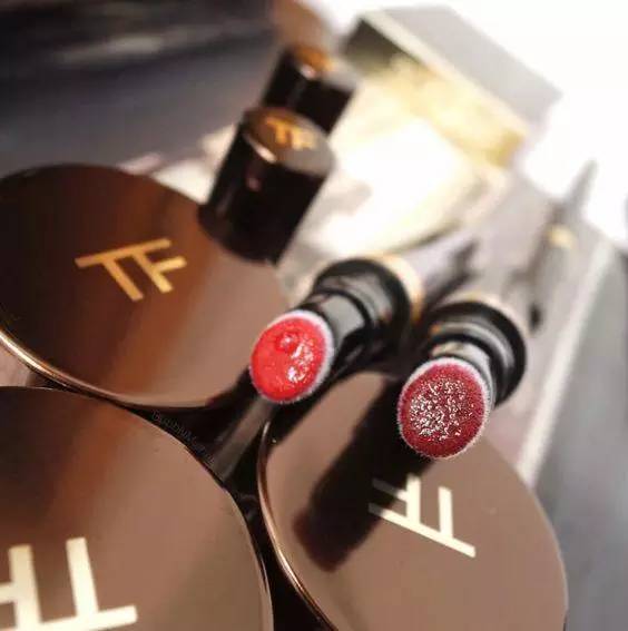 黑管口红哪个颜色好看,大牌细管口红