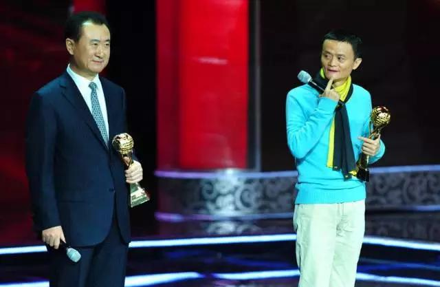 马云、王健林金融大战,传统银行是否会成灭绝的恐龙?