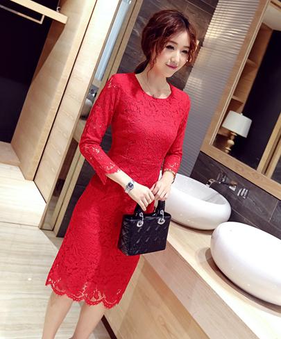 蕾丝打底裙的曼妙风情