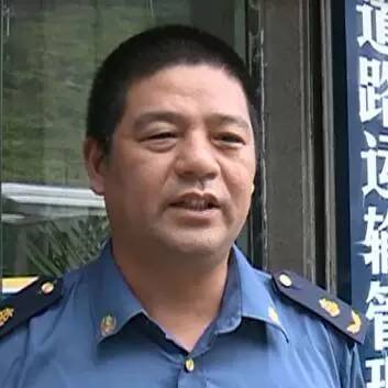 记者暗访:太鹤大桥封桥后,部分出租车“乘火打劫”,大家遇到涨价可以这样