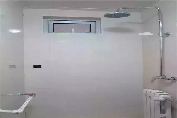 璧勮灞变笢,鎴戝湪灞卞ぇ绛変綘