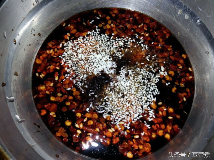 怎样凉拌黄瓜不放辣椒才好吃,凉拌黄瓜和木耳最好吃的做法