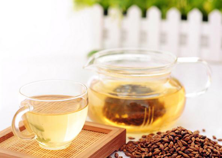 熬夜上火伤不起,两个穴位八种茶轻松灭火