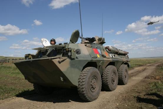 军用东风猛士高清图片,解放军部队军车图片