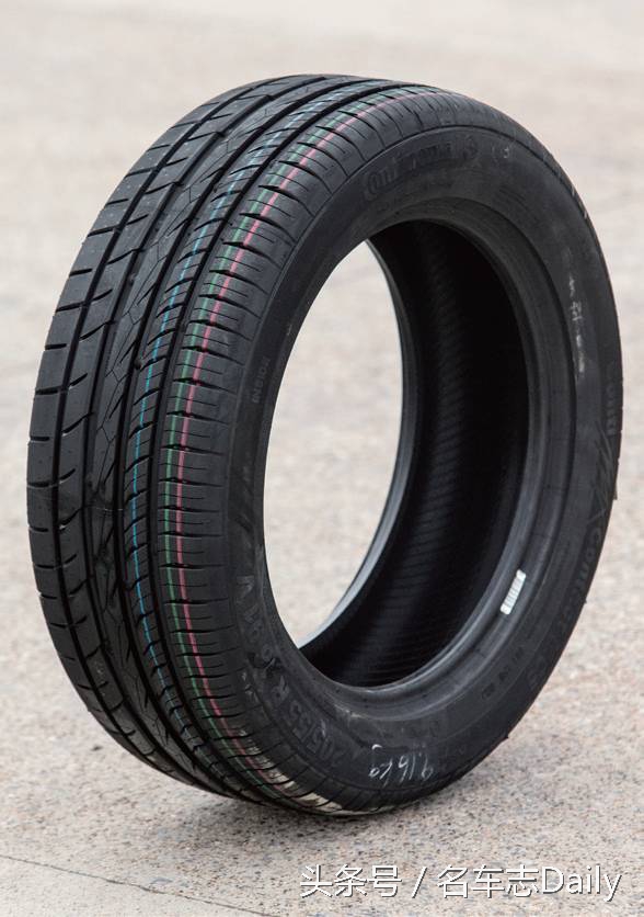 如何挑选一款适合自己的轮胎,夏季轮胎和四季轮胎