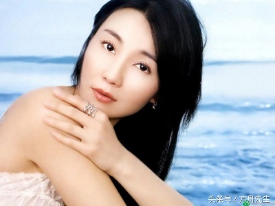 她曾和李小龙是荧幕情侣,香港上世纪女明星