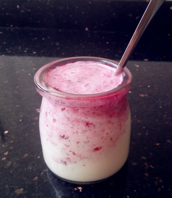 不用烤箱也可以做的酸奶食品,在家制作酸奶可以不用放微波炉吗