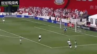 足球中不可思议的门将,足球门将手上涂的是什么