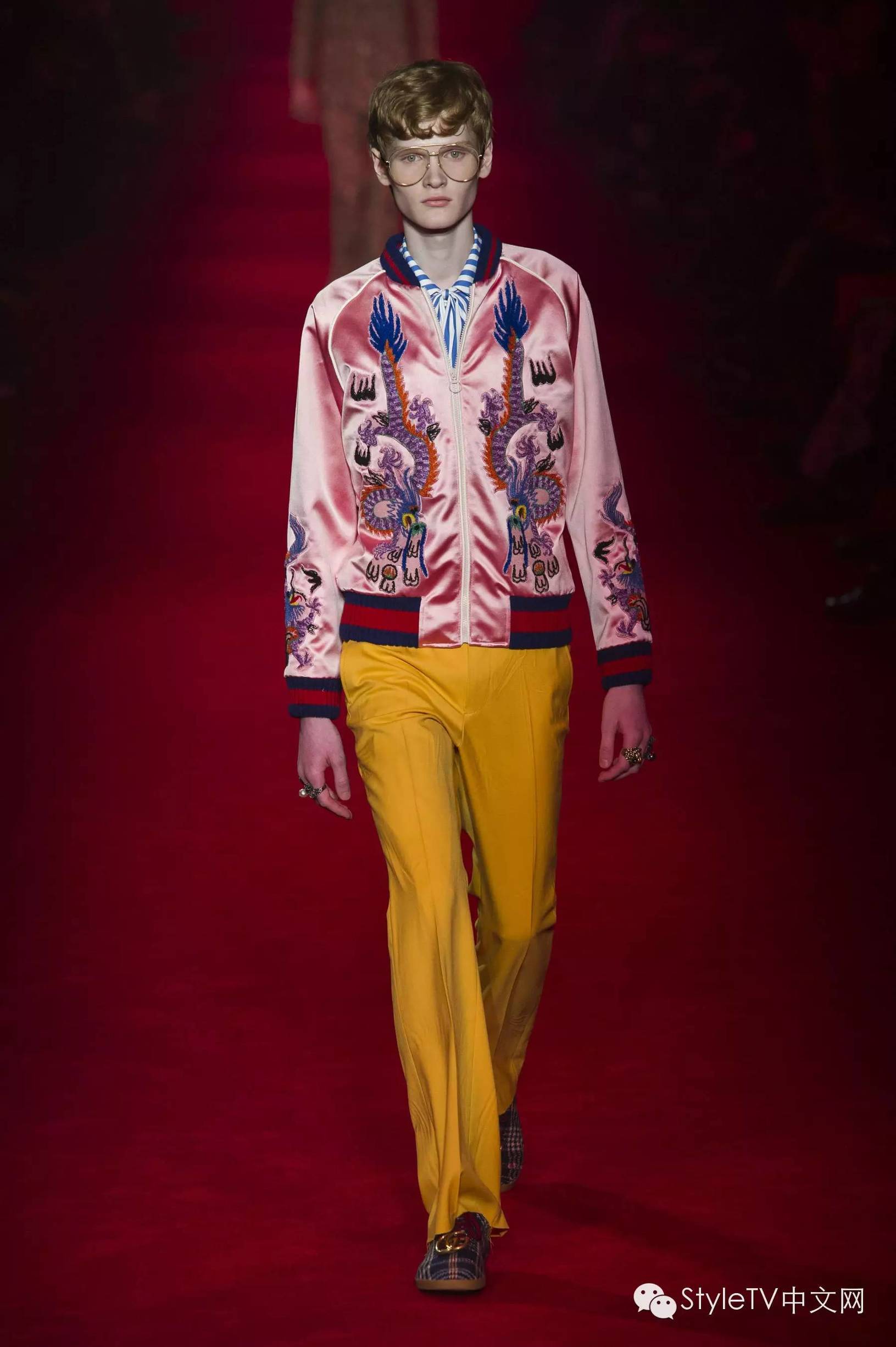 美cry！窥探躲在GUCCI后台的少男少女们