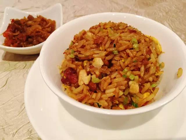 上海米其林餐厅人均消费,香港有几家米其林三星餐厅