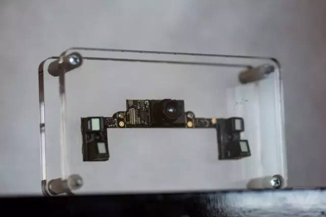 一言不合拆hololens,就为了给你讲道理