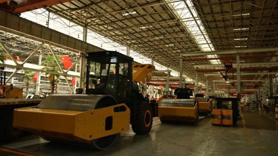 超多美图慎入！开神车，走丝路，这些不可思议的美景就在中国！