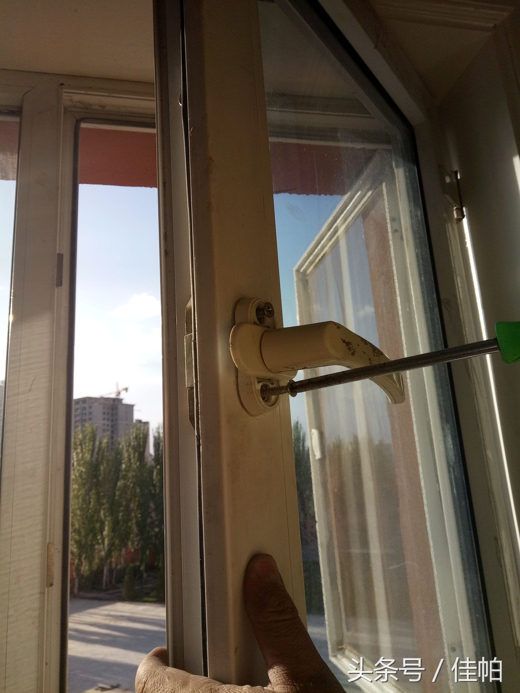 塑钢窗把手选择,塑钢窗的把手转圈关不上了怎么修
