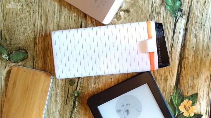 卡格尔QC8，能双向快充的“聚”无霸