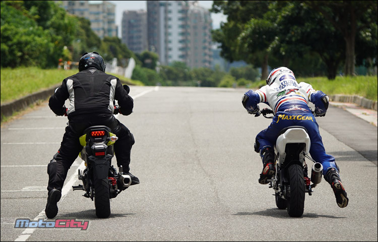 本田hr-v2023款1.5试驾,本田hrv1.5t麋鹿测试