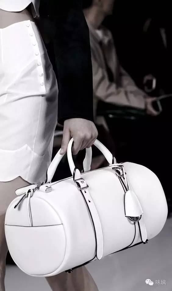 背了很久的包发现是假的,背了这么多年的包