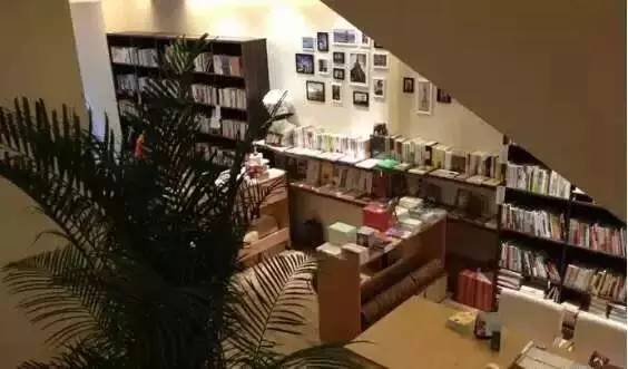 大连适合打卡的书店,大连可以看海的书店