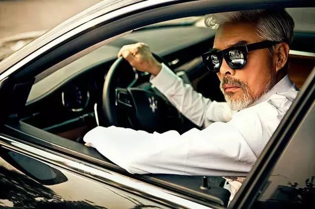 大叔控？鲜肉控？都已经out了，我们现在是爷爷控！