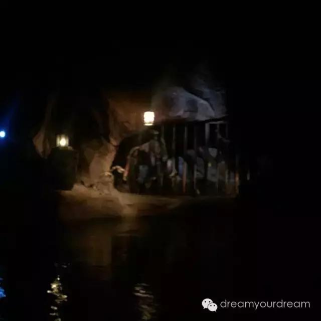 迪士尼世界好玩吗,迪士尼好玩吗真实评价