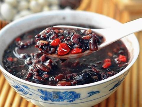 22岁小伙因斑秃或失女友,15年专家临床经验倾囊相授辩证施治