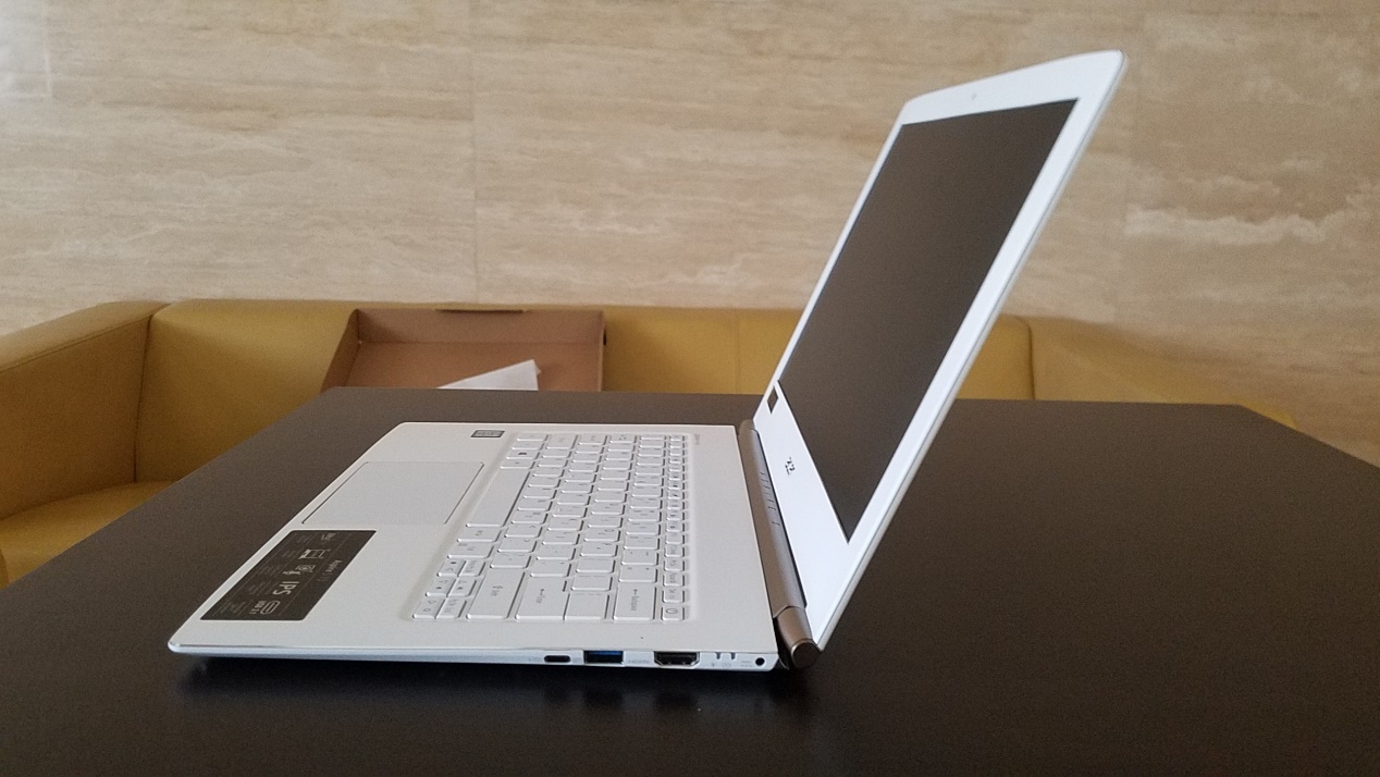 「钉科技评测」宏碁蜂鸟S5-371：轻薄实力派