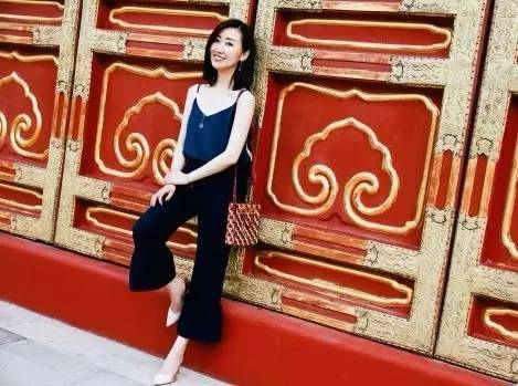 从南都首席到90万教徒,“买神”黎贝卡:朋友就是朋友,不是资源