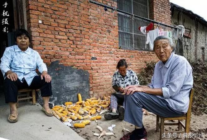 摄影师拍摄农村晚上乡愁,摄影师乡村视角