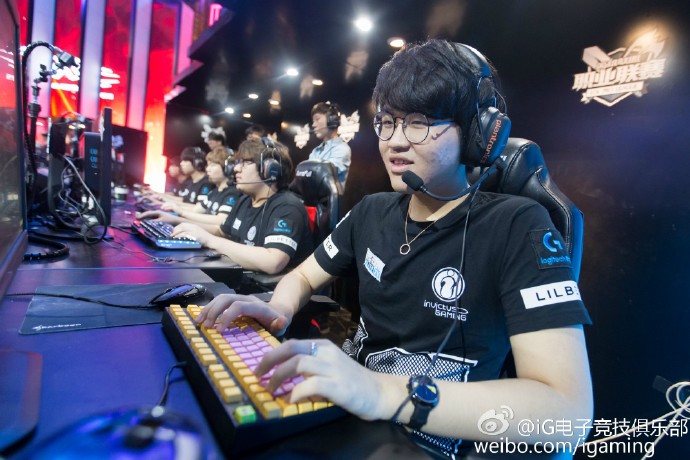 英雄联盟周杰伦代言界面,英雄联盟周杰伦皮肤