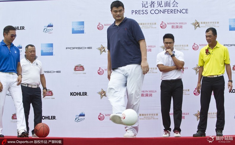 明星“球员”:唐僧变肥罗，谭咏麟踢断两根韧带