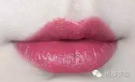 口红试色冬季最爱用的五支唇膏,温柔豆沙色口红推荐哪款