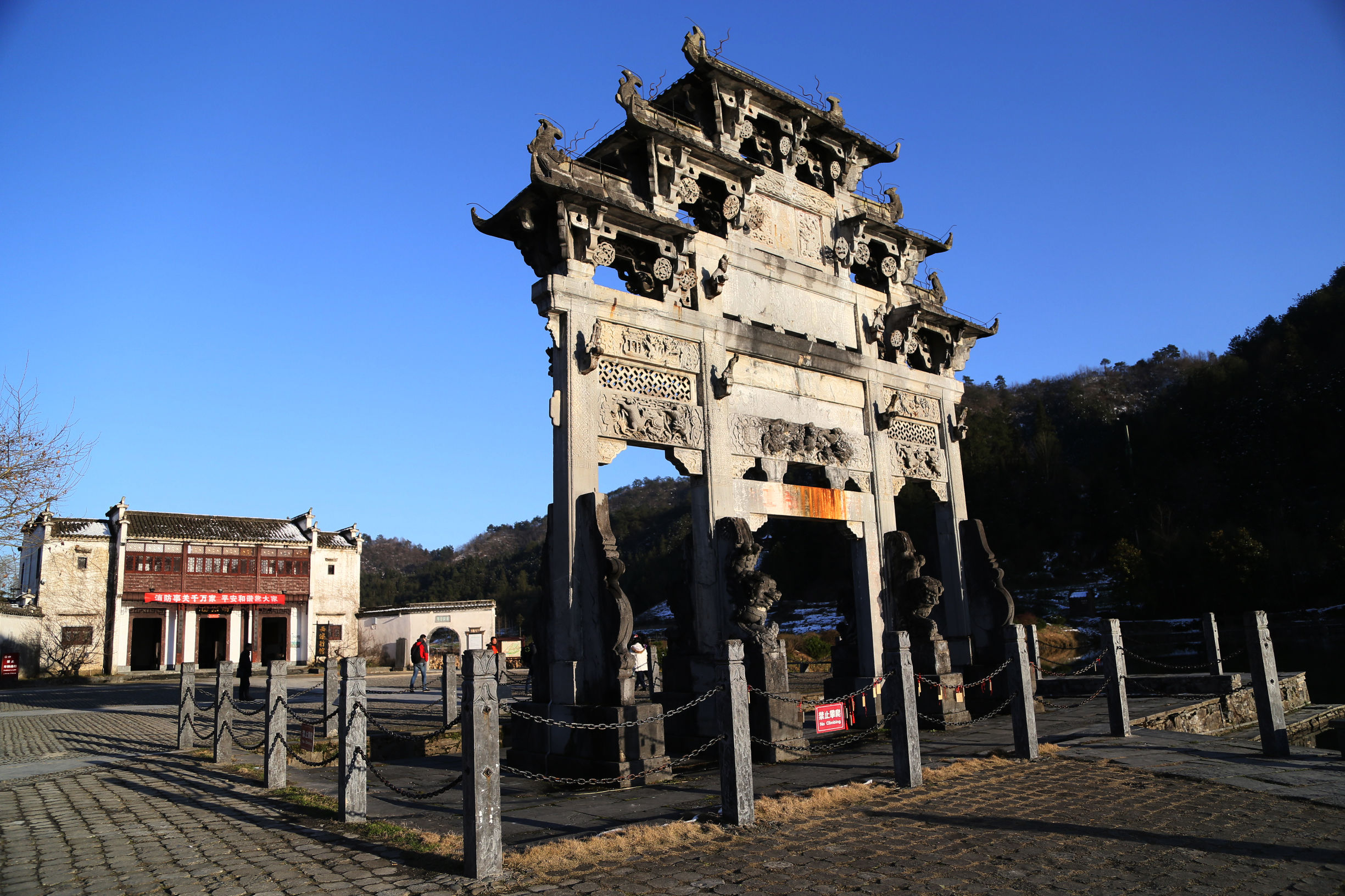 安徽风情小镇的徽州西递,梦回徽州下一句